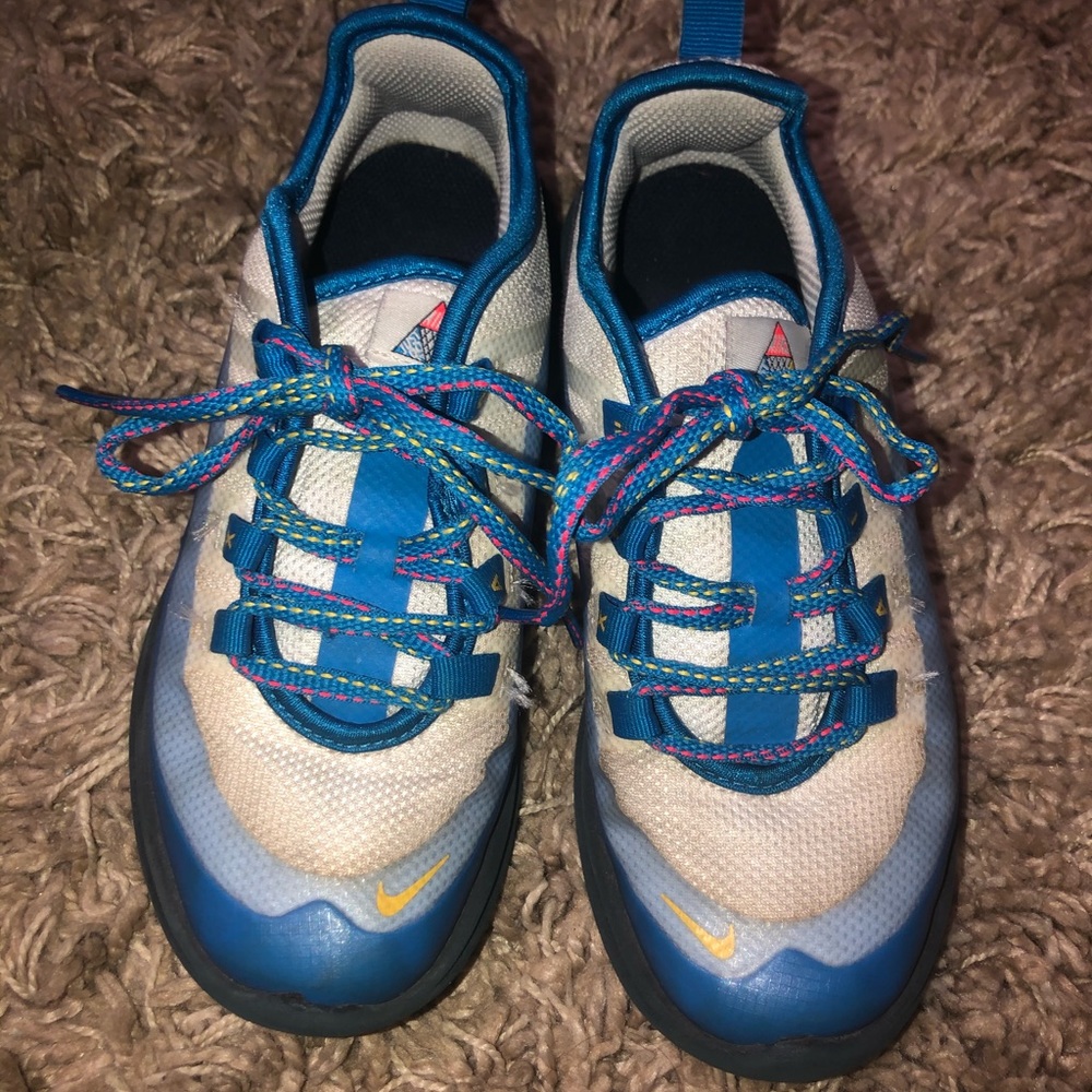 Nike shoes